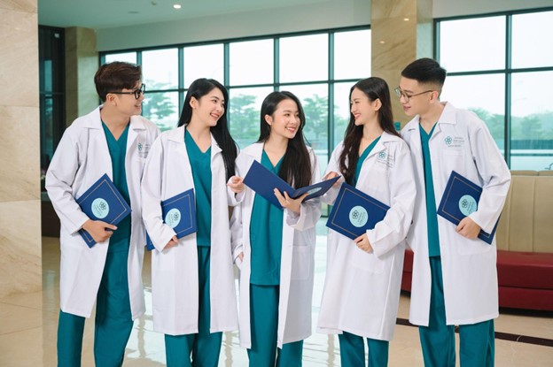 Học Điều dưỡng có cần giỏi Hóa không? Giải đáp chi tiết cho thí sinh 2026
